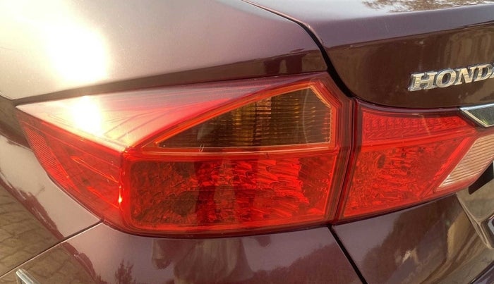 2015 Honda City 1.5L I-VTEC V MT, Petrol, Manual, 25,303 km, Left tail light - Minor damage