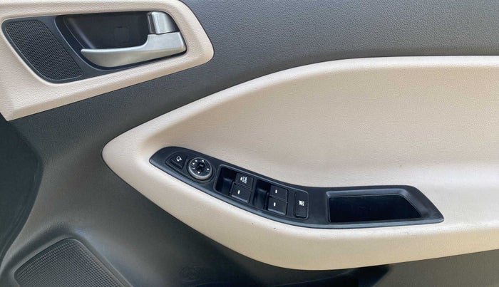 2018 Hyundai Elite i20 ASTA 1.2, Petrol, Manual, 55,064 km, Driver Side Door Panels Control