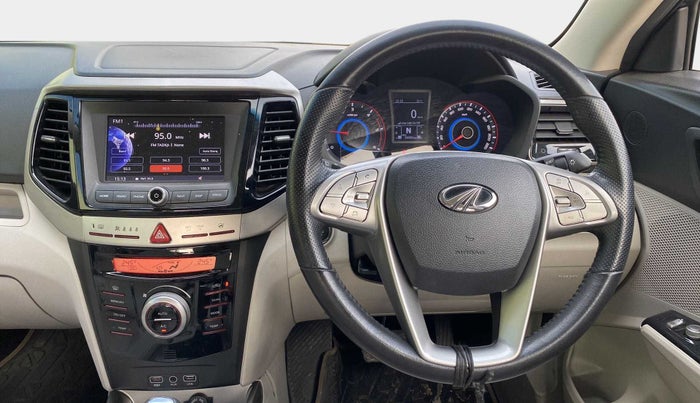 2019 Mahindra XUV300 W8 (O) 1.5 DIESEL AMT, Diesel, Automatic, 40,150 km, Steering Wheel Close Up