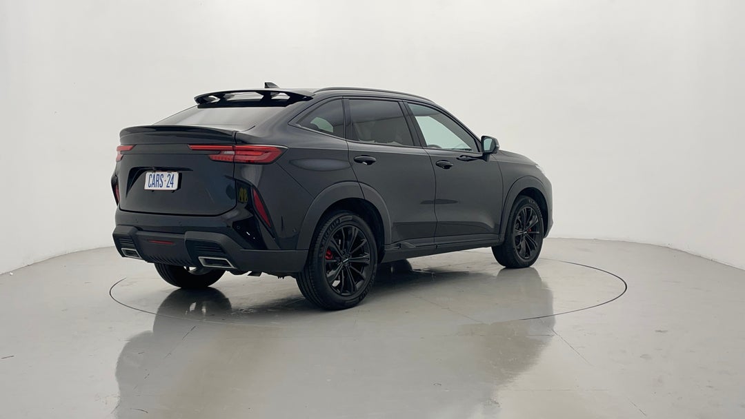 Right Back Diagonal (45- Degree) View