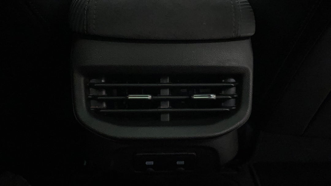Rear A/C Vent