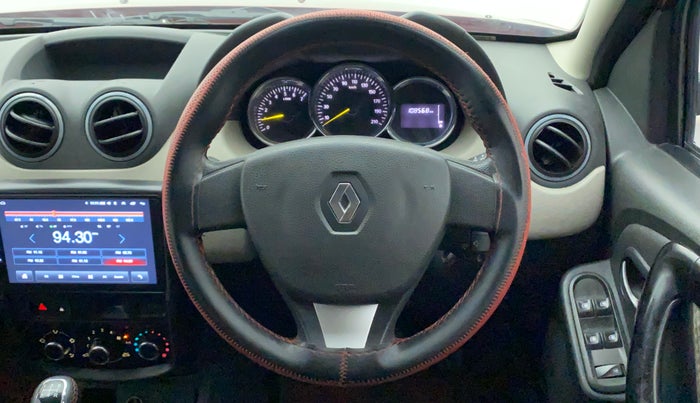 2015 Renault Duster 85 PS RXL DIESEL, Diesel, Manual, 1,08,699 km, Steering Wheel Close Up