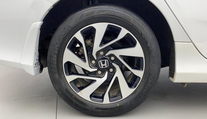 2019 Honda Civic 1.8L I-VTEC V CVT, Petrol, Automatic, 59,404 km, Right Rear Wheel