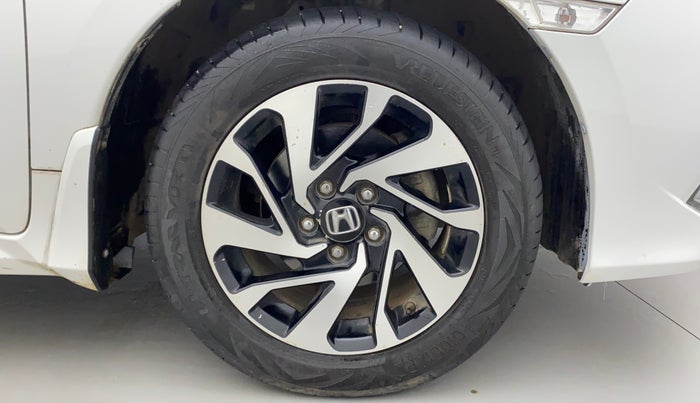 2019 Honda Civic 1.8L I-VTEC V CVT, Petrol, Automatic, 59,404 km, Right Front Wheel
