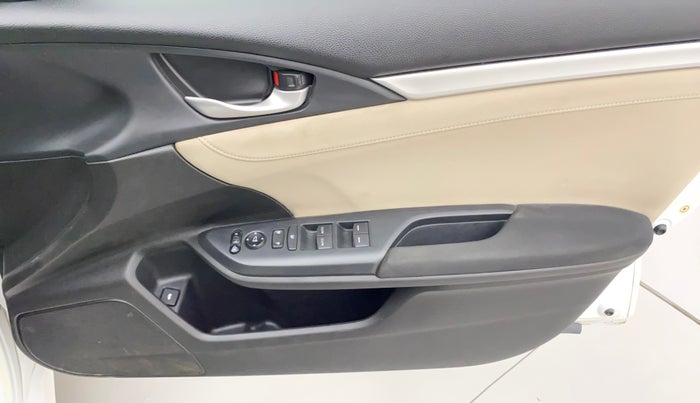 2019 Honda Civic 1.8L I-VTEC V CVT, Petrol, Automatic, 59,404 km, Driver Side Door Panels Control