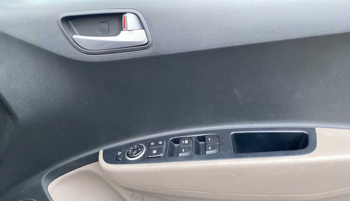 2018 Hyundai Grand i10 ASTA 1.2 KAPPA VTVT, Petrol, Manual, 65,762 km, Driver Side Door Panels Control