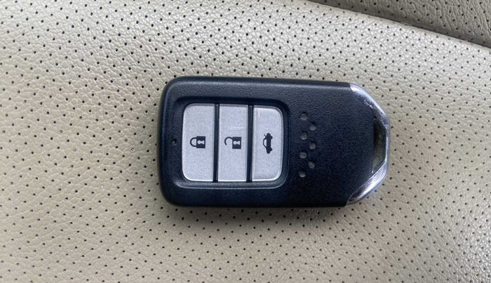 2019 Honda Civic 1.6L I-DTEC ZX MT, Diesel, Manual, 9,728 km, Key Close Up