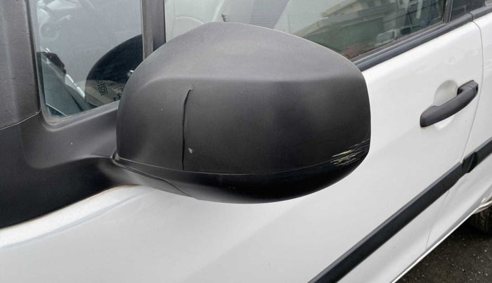 2013 Maruti Ritz VXI, Petrol, Manual, 74,607 km, Left rear-view mirror - Cover has minor damage