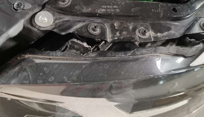 2019 Volkswagen Ameo TRENDLINE 1.0L, Petrol, Manual, 71,636 km, Left headlight - Clamp has minor damage
