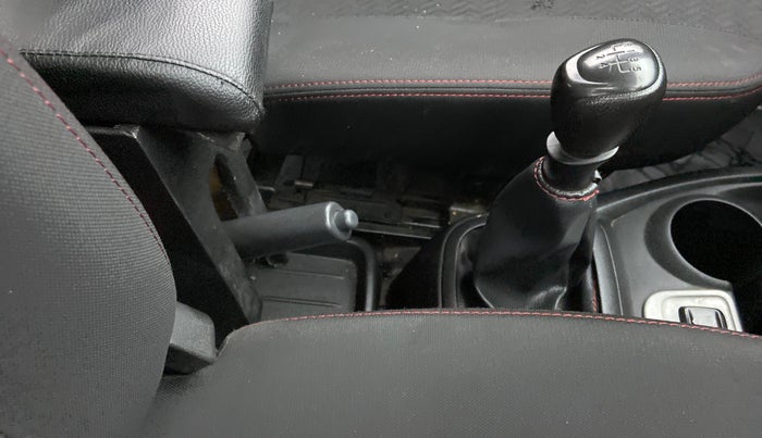2016 Datsun Redi Go S, Petrol, Manual, 64,045 km, Gear Lever