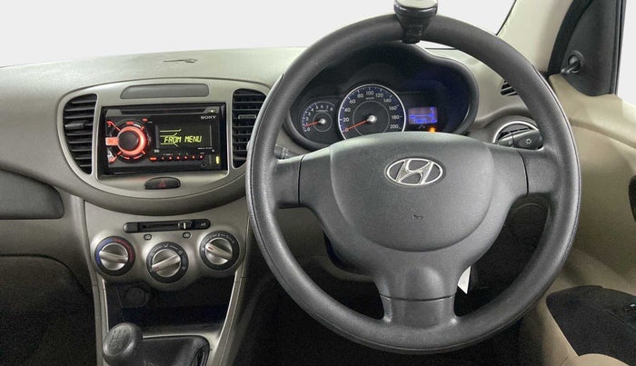 2016 Hyundai i10 MAGNA 1.1, Petrol, Manual, 17,586 km, Steering Wheel Close Up