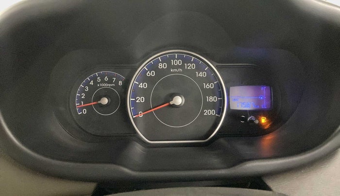 2016 Hyundai i10 MAGNA 1.1, Petrol, Manual, 17,586 km, Odometer Image