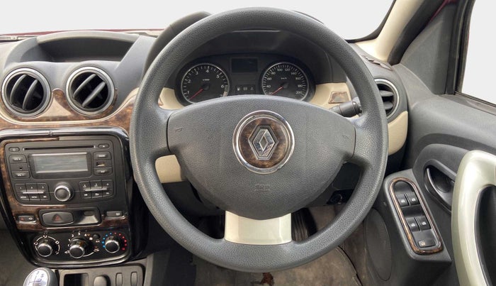 2014 Renault Duster RXL PETROL, Petrol, Manual, 60,693 km, Steering Wheel Close Up
