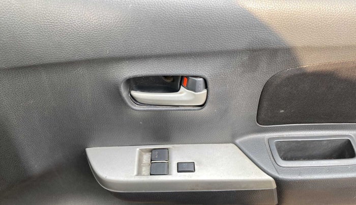 2012 Maruti Wagon R 1.0 LXI, Petrol, Manual, 44,708 km, Driver Side Door Panels Control