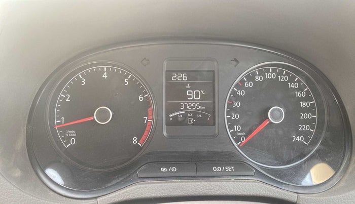 2017 Volkswagen Vento HIGHLINE 1.6 MPI, Petrol, Manual, 37,403 km, Odometer Image