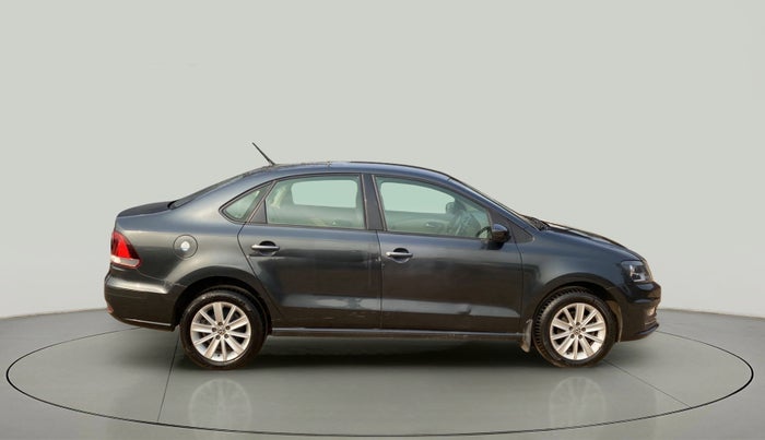 2017 Volkswagen Vento HIGHLINE 1.6 MPI, Petrol, Manual, 37,403 km, Right Side View