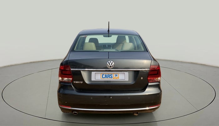 2017 Volkswagen Vento HIGHLINE 1.6 MPI, Petrol, Manual, 37,403 km, Back/Rear
