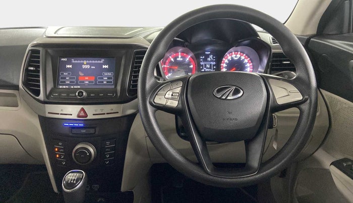 2019 Mahindra XUV300 W6 1.5 DIESEL, Diesel, Manual, 32,669 km, Steering Wheel Close Up