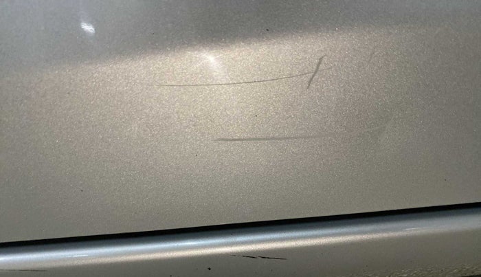2016 Maruti Celerio ZXI, Petrol, Manual, 43,735 km, Front passenger door - Minor scratches