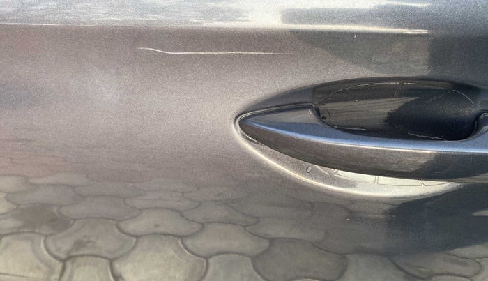 2019 Hyundai Elite i20 SPORTZ PLUS 1.2, Petrol, Manual, 49,682 km, Front passenger door - Minor scratches