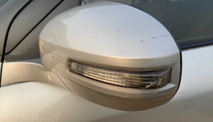 2015 Maruti Swift VXI, Petrol, Manual, 64,008 km, Left rear-view mirror - Indicator light has minor damage
