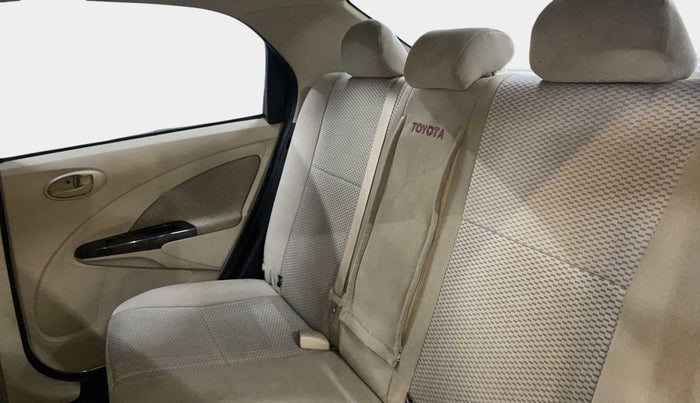 2017 Toyota Etios VX PLATINUM, Petrol, Manual, 97,301 km, Right Side Rear Door Cabin