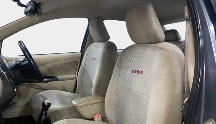 2017 Toyota Etios VX PLATINUM, Petrol, Manual, 97,301 km, Right Side Front Door Cabin