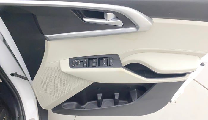 2022 KIA CARENS PRESTIGE 1.4 PETROL 7 STR, Petrol, Manual, 13,916 km, Driver Side Door Panels Control