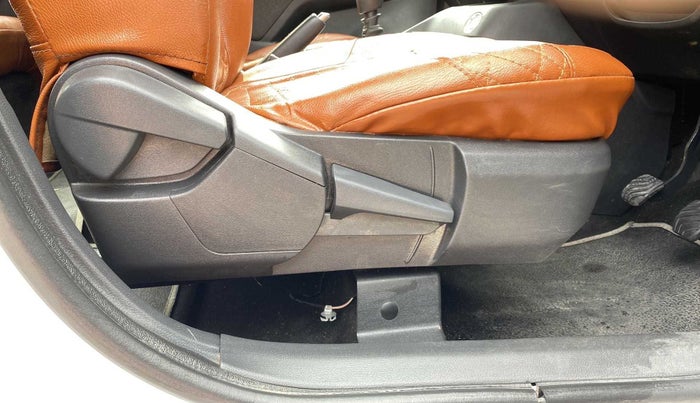 2021 Nissan MAGNITE XV PREMIUM, Petrol, Manual, 16,386 km, Driver Side Adjustment Panel