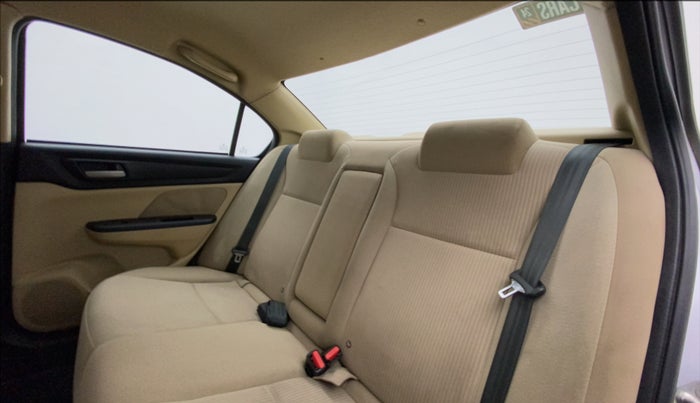 2018 Honda Amaze 1.2L I-VTEC V, Petrol, Manual, 83,858 km, Right Side Rear Door Cabin