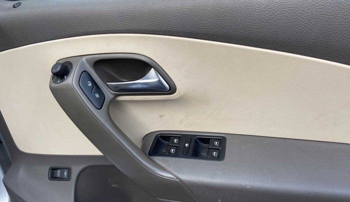 2015 Volkswagen Vento COMFORTLINE 1.2 TSI AT, Petrol, Automatic, 90,521 km, Driver Side Door Panels Control