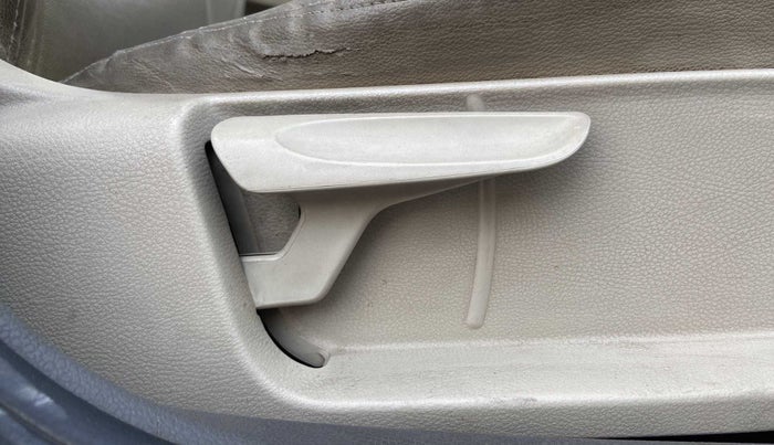 2015 Volkswagen Vento COMFORTLINE 1.2 TSI AT, Petrol, Automatic, 90,521 km, Driver Side Adjustment Panel