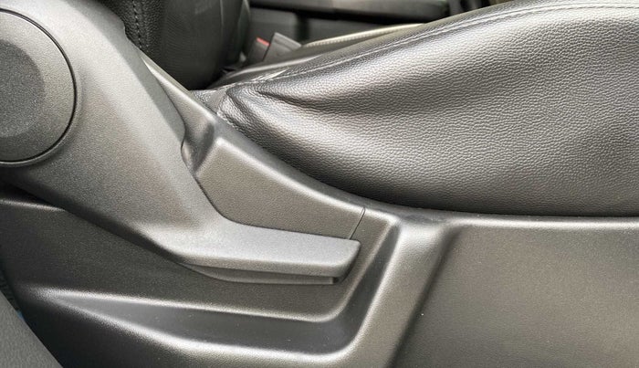 2019 Maruti New Wagon-R ZXI 1.2 AMT, Petrol, Automatic, 25,102 km, Driver Side Adjustment Panel