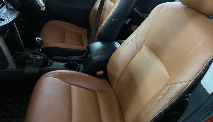 2017 Toyota Innova Crysta TOURING SPORT DIESEL MT, Diesel, Manual, 40,409 km, Front left seat (passenger seat) - Armrest has minor damage