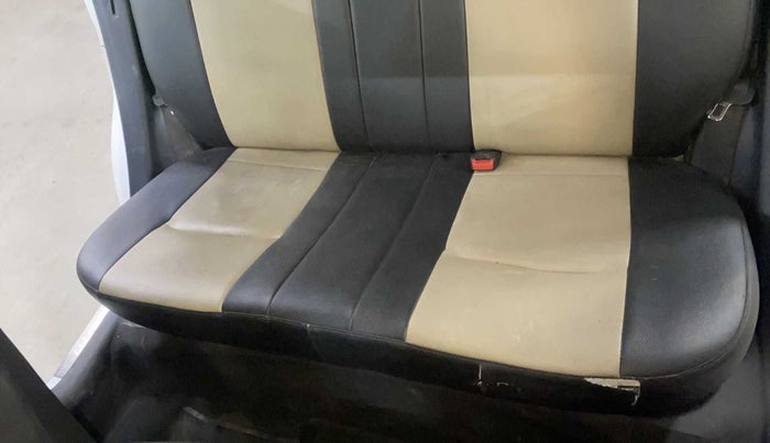 2019 Hyundai NEW SANTRO SPORTZ CNG, CNG, Manual, 57,870 km, Second-row left seat - Cover slightly torn