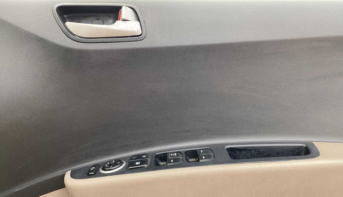 2014 Hyundai Grand i10 SPORTZ 1.2 KAPPA VTVT, Petrol, Manual, 39,667 km, Driver Side Door Panels Control