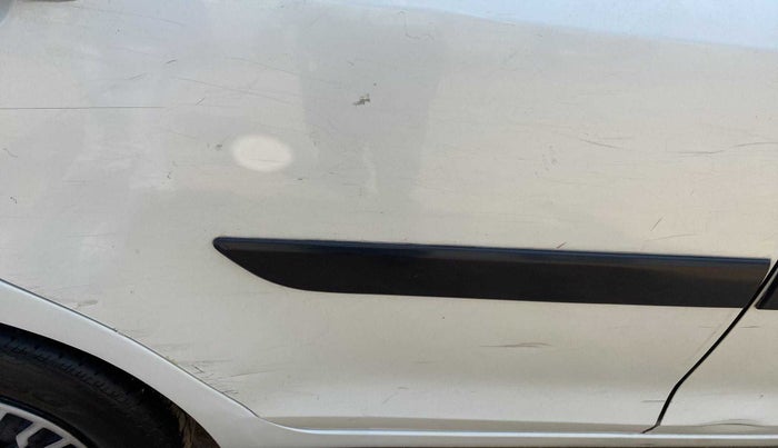 2014 Maruti Swift VXI, Petrol, Manual, 46,549 km, Right rear door - Paint has faded