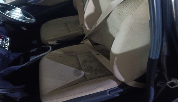 2016 Honda Jazz 1.2L I-VTEC V, Petrol, Manual, 37,178 km, Front left seat (passenger seat) - Cover slightly stained