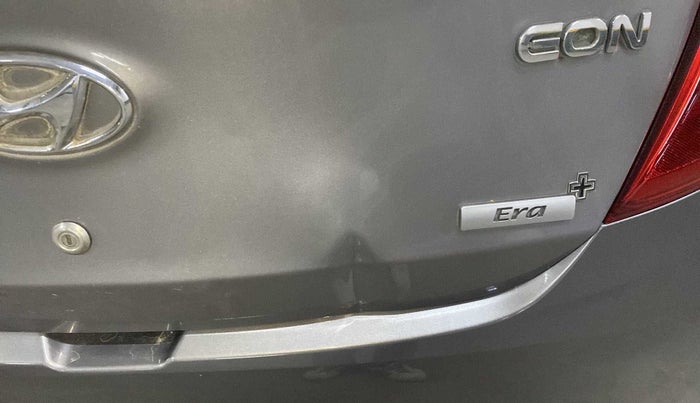 2014 Hyundai Eon ERA +, Petrol, Manual, 87,250 km, Dicky (Boot door) - Slightly rusted