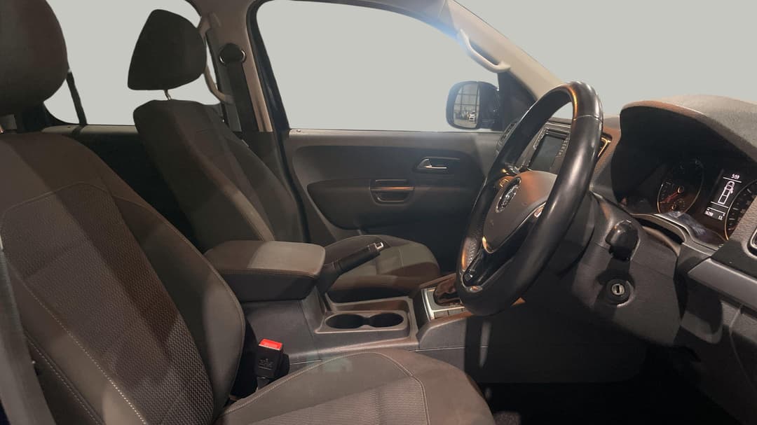 2022 Volkswagen Amarok Tdi550 Sportline 4motion, Automatic, 86290 km, Right Side Front Door Cabin View