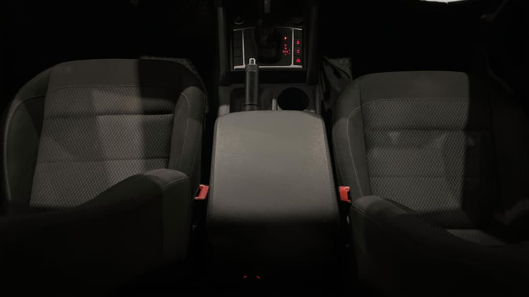 2022 Volkswagen Amarok Tdi550 Sportline 4motion, Automatic, 86290 km, Center Console