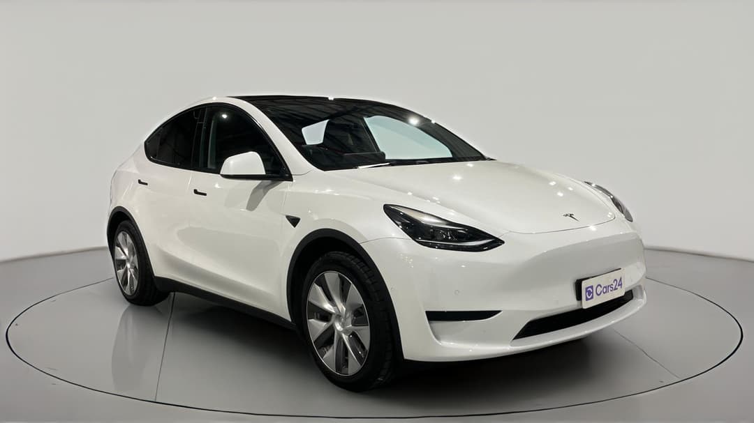 2023 Tesla Model Y Rear-wheel Drive, Automatic, 21676 km, Right Front Diagonal (45- Degree) View