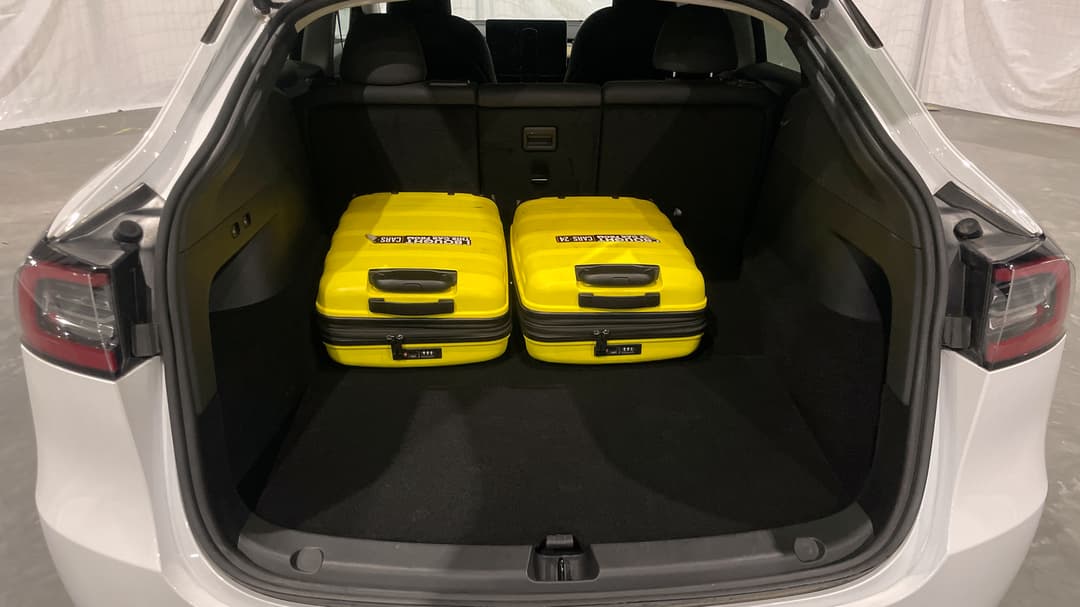 2023 Tesla Model Y Rear-wheel Drive, Automatic, 21676 km, Boot Inside View with Luggage