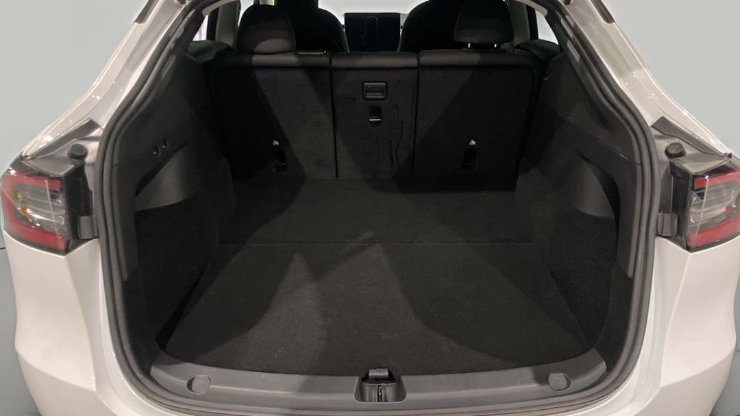 2023 Tesla Model Y Rear-wheel Drive, Automatic, 21676 km, Boot Inside View