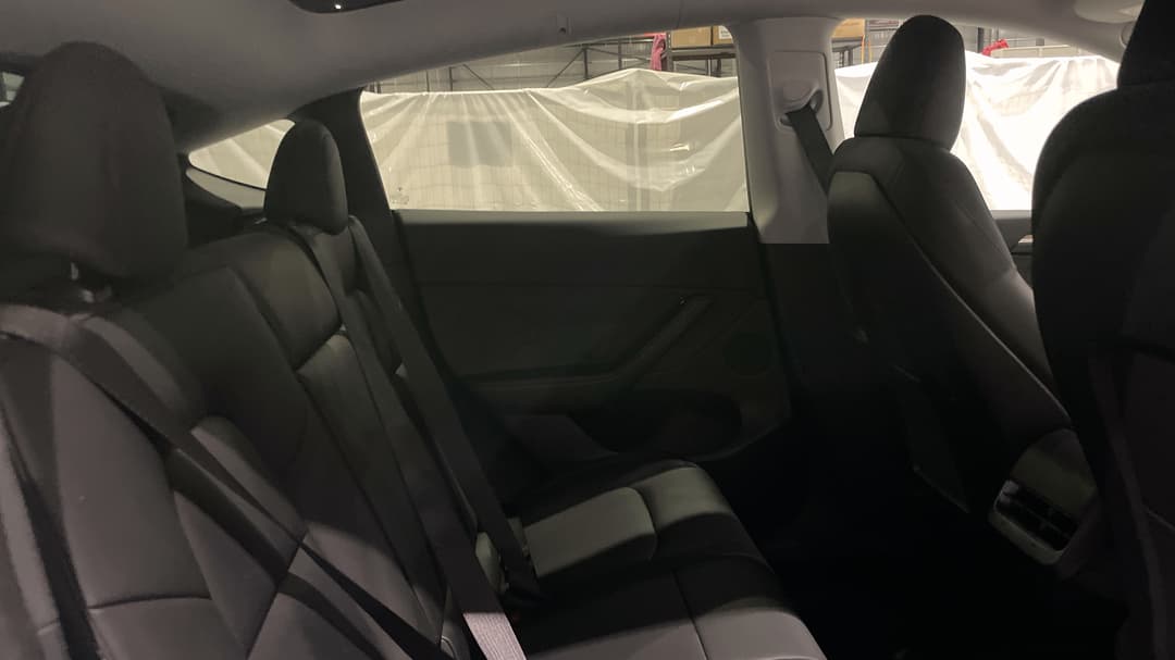 2023 Tesla Model Y Rear-wheel Drive, Automatic, 21676 km, Right Side Rear Door Cabin View