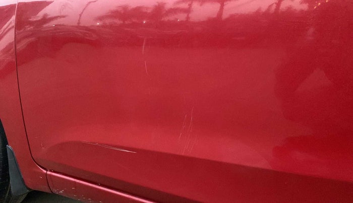 2017 Hyundai Elite i20 SPORTZ 1.2, Petrol, Manual, 42,901 km, Front passenger door - Minor scratches
