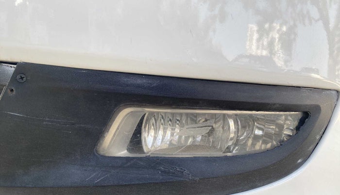 2013 Volkswagen Polo COMFORTLINE 1.2L PETROL, Petrol, Manual, 51,876 km, Left fog light - Not working
