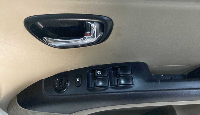 2010 Hyundai i10 MAGNA 1.2, Petrol, Manual, 79,204 km, Driver Side Door Panels Control