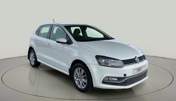 2016 Volkswagen Polo HIGHLINE1.2L, Petrol, Manual, 1,17,907 km, Right Front Diagonal