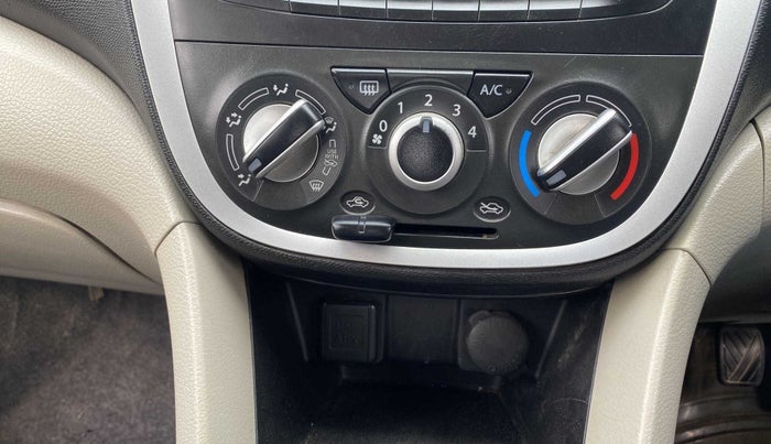 2019 Maruti Celerio ZXI, Petrol, Manual, 48,259 km, AC Unit - Front vent has minor damage